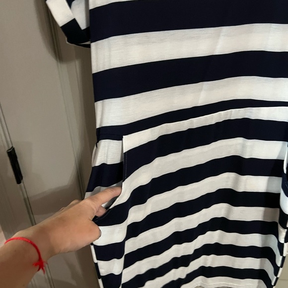 Navy and white dress with cap sleeves and pockets. - Picture 2 of 4